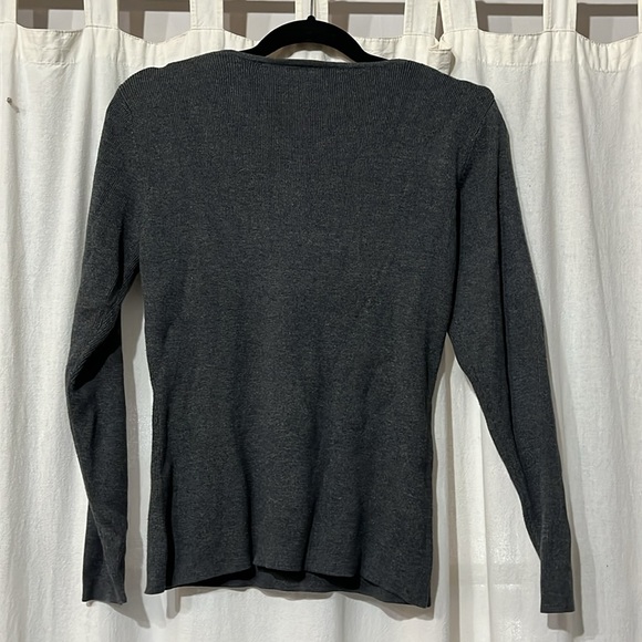 V-neck sweater - Picture 3 of 3